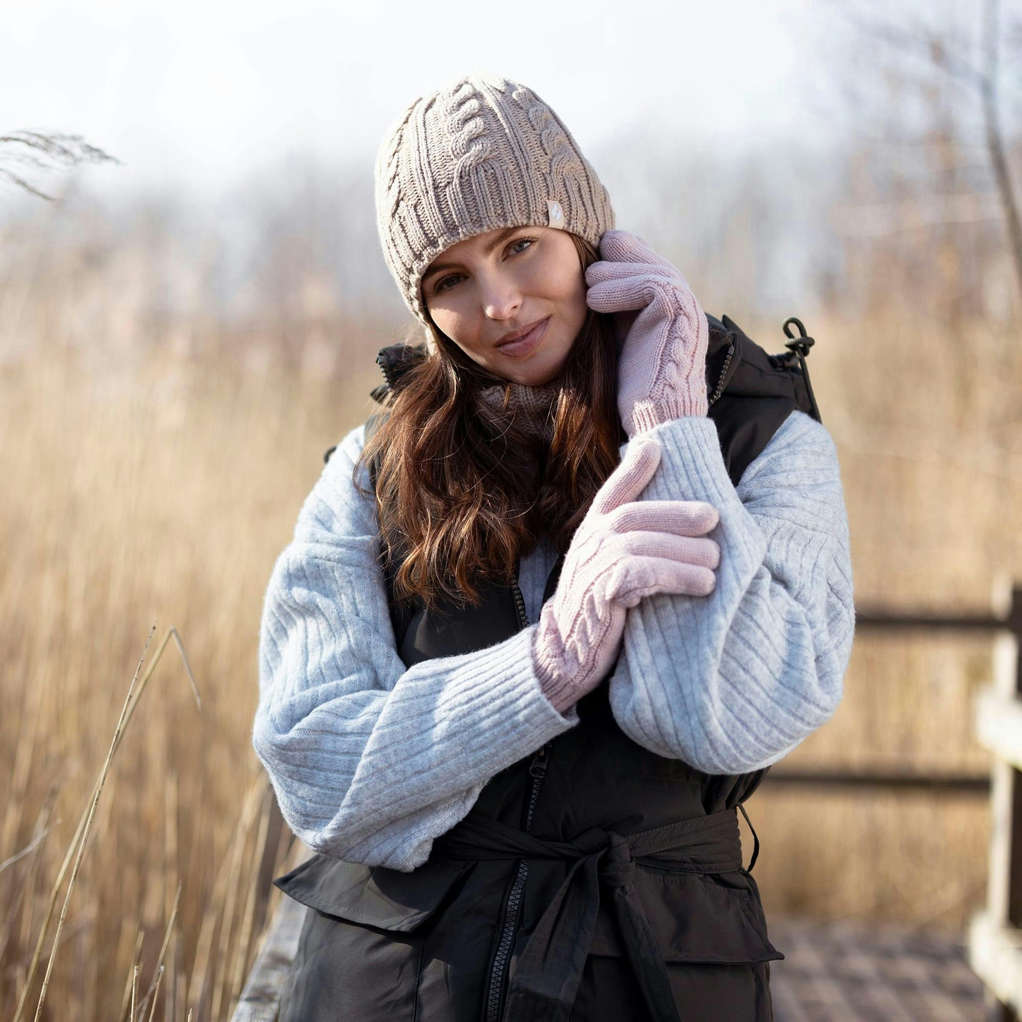 Ladies Cable Knit 2.3 Tog Fleece Lined Thermal Winter Gloves , view 5 of 5