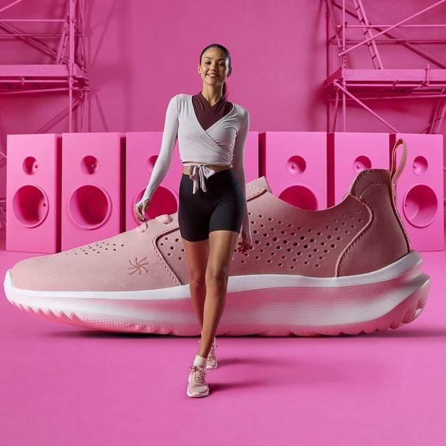 Women's Solevana Collection