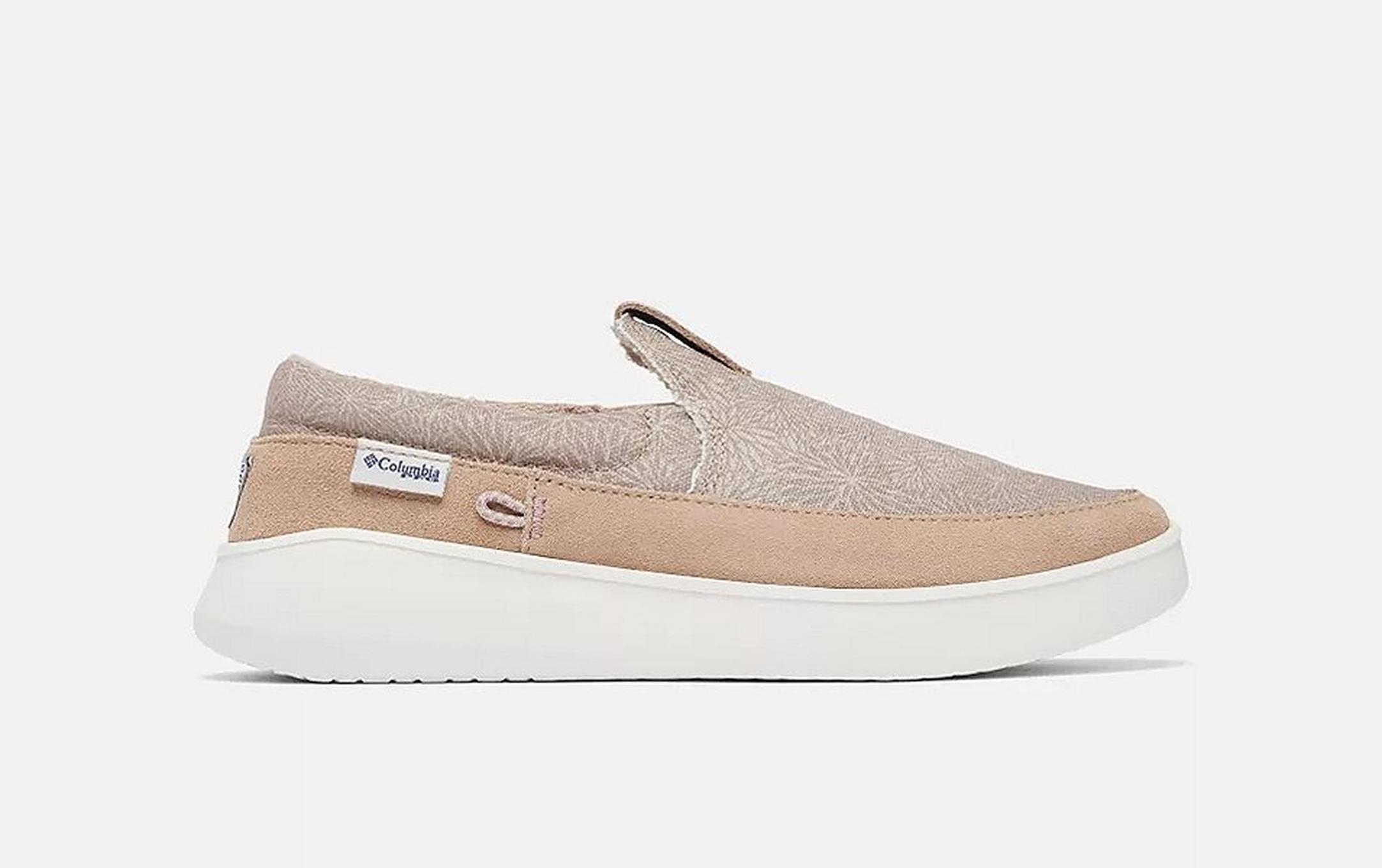 Product shot of Columbia Sportswear’s Women's PFG Bonehead Wide shoe set against a white background.