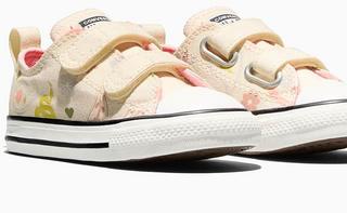 D_Converse_07-23-26_GBL_Kids-Paisley-Print_Nav_Strap