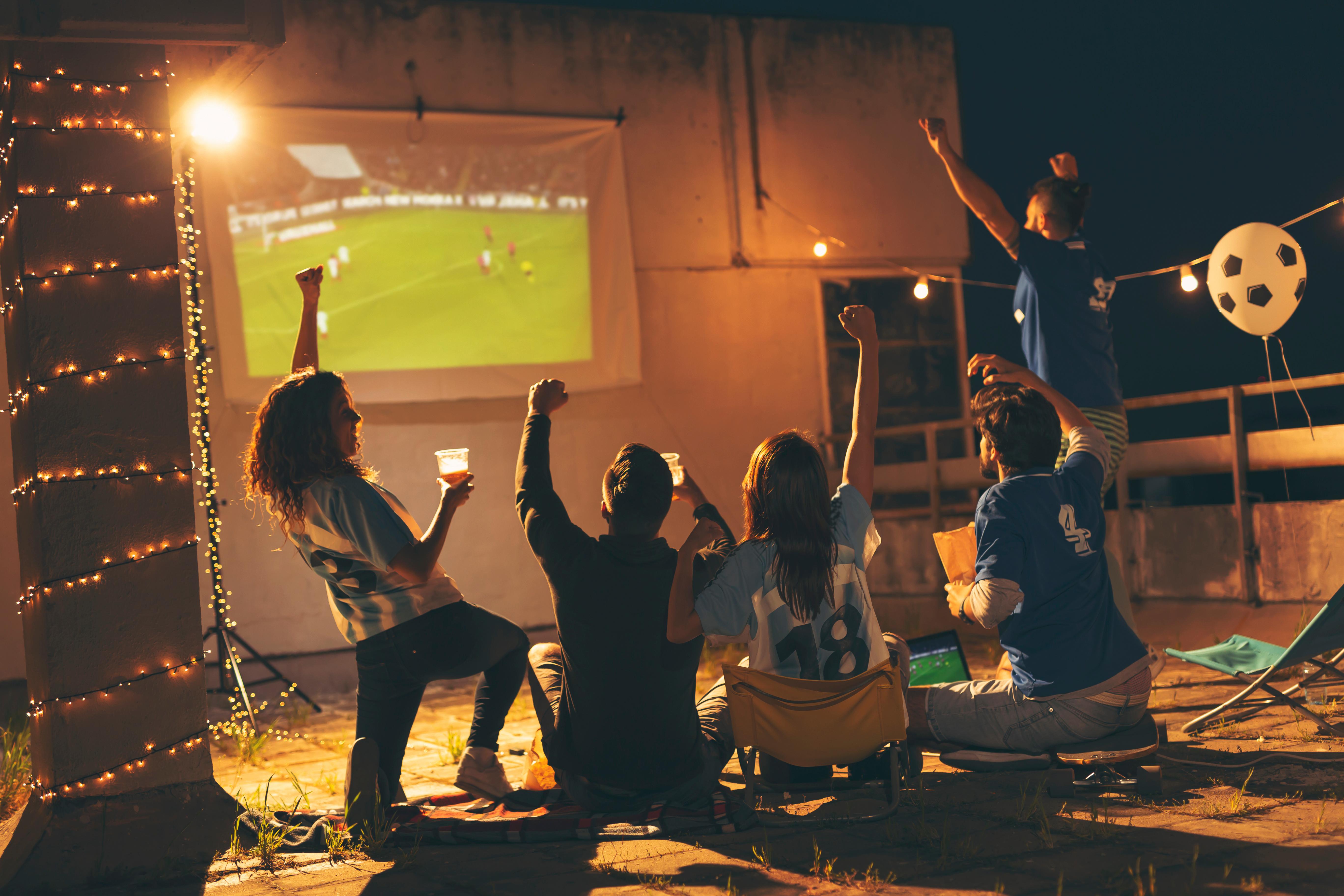 Create a stadium atmosphere at home with a projector Currys