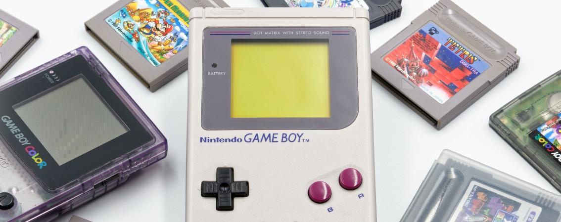 retro-tech-appreciating-the-original-game-boy-currys