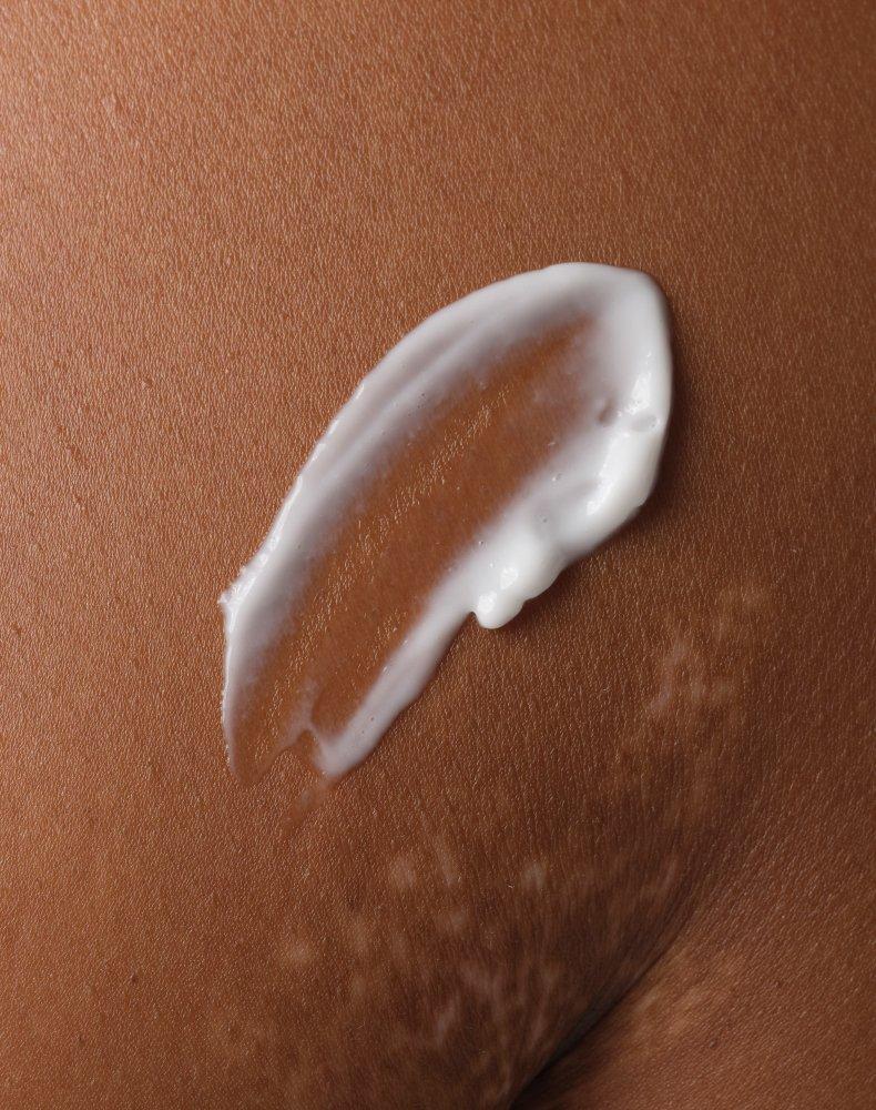 Natural Moisturizing Factors + Inulin Body Lotion on skin