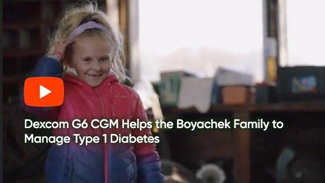 Familly enjoying a walk in the park