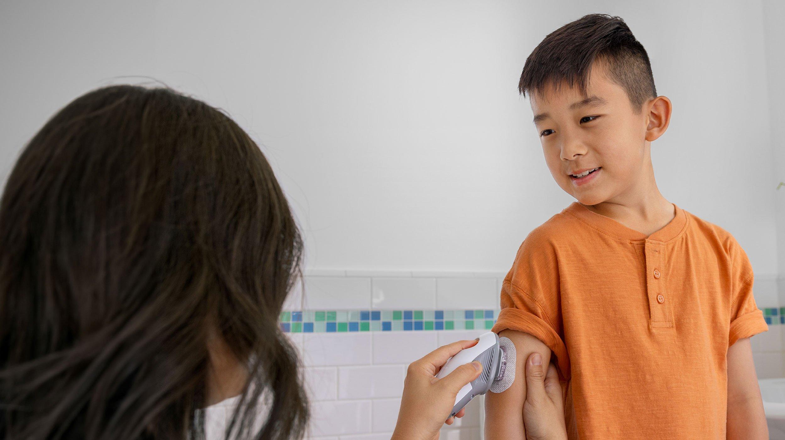 Dexcom CGM application - easy and painless continuous glucose monitor