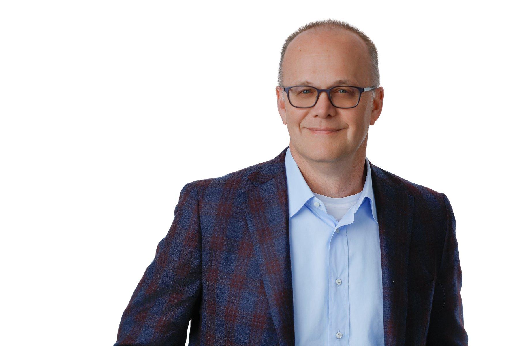 Headshot of Michael Brown Dexcom Leadership