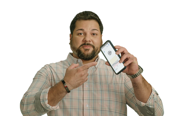 Man holding smartphone and pointing to g6 app