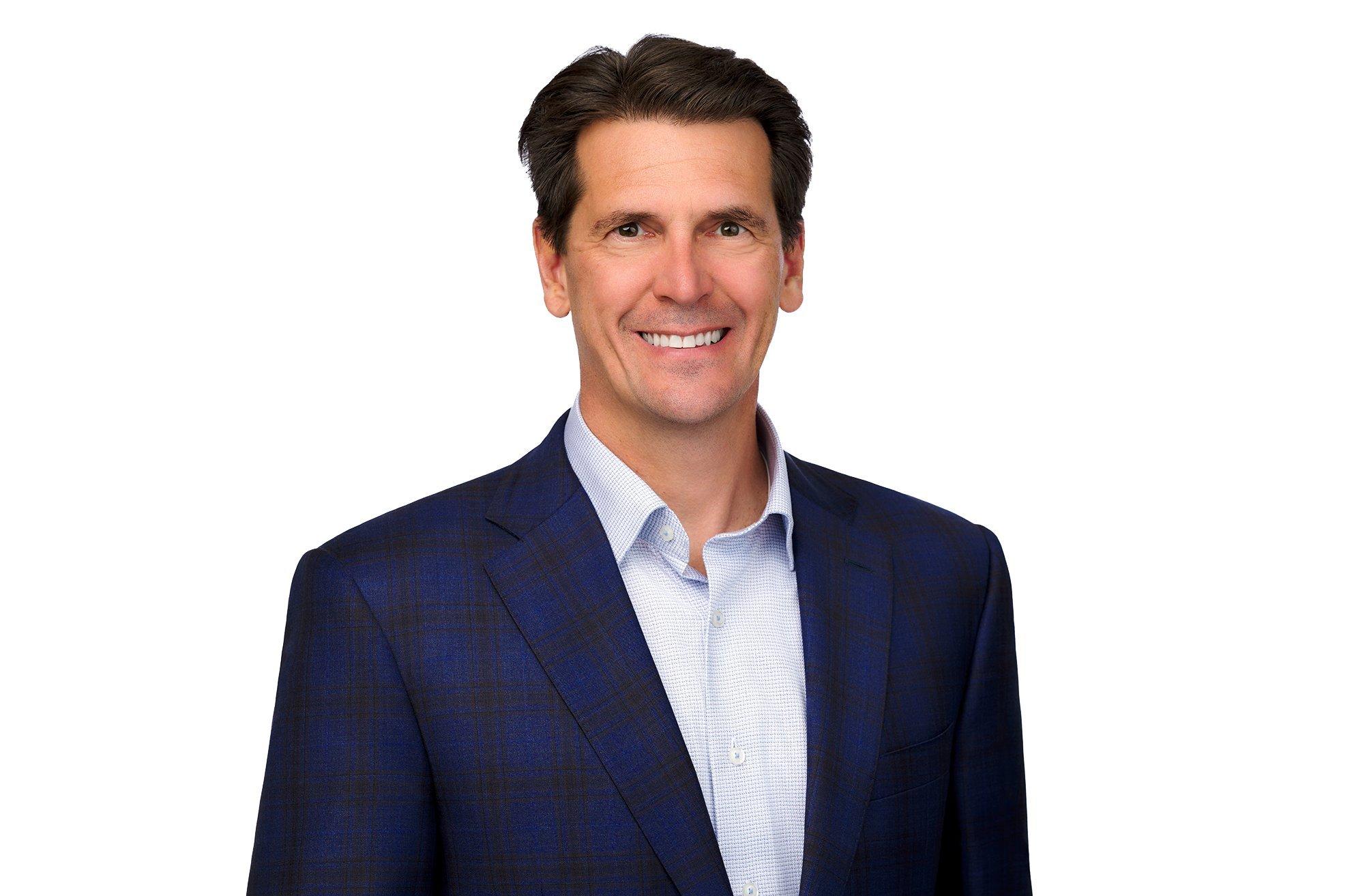 Headshot of Peter Simpson
