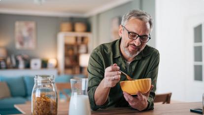 Man eating healthy cereal