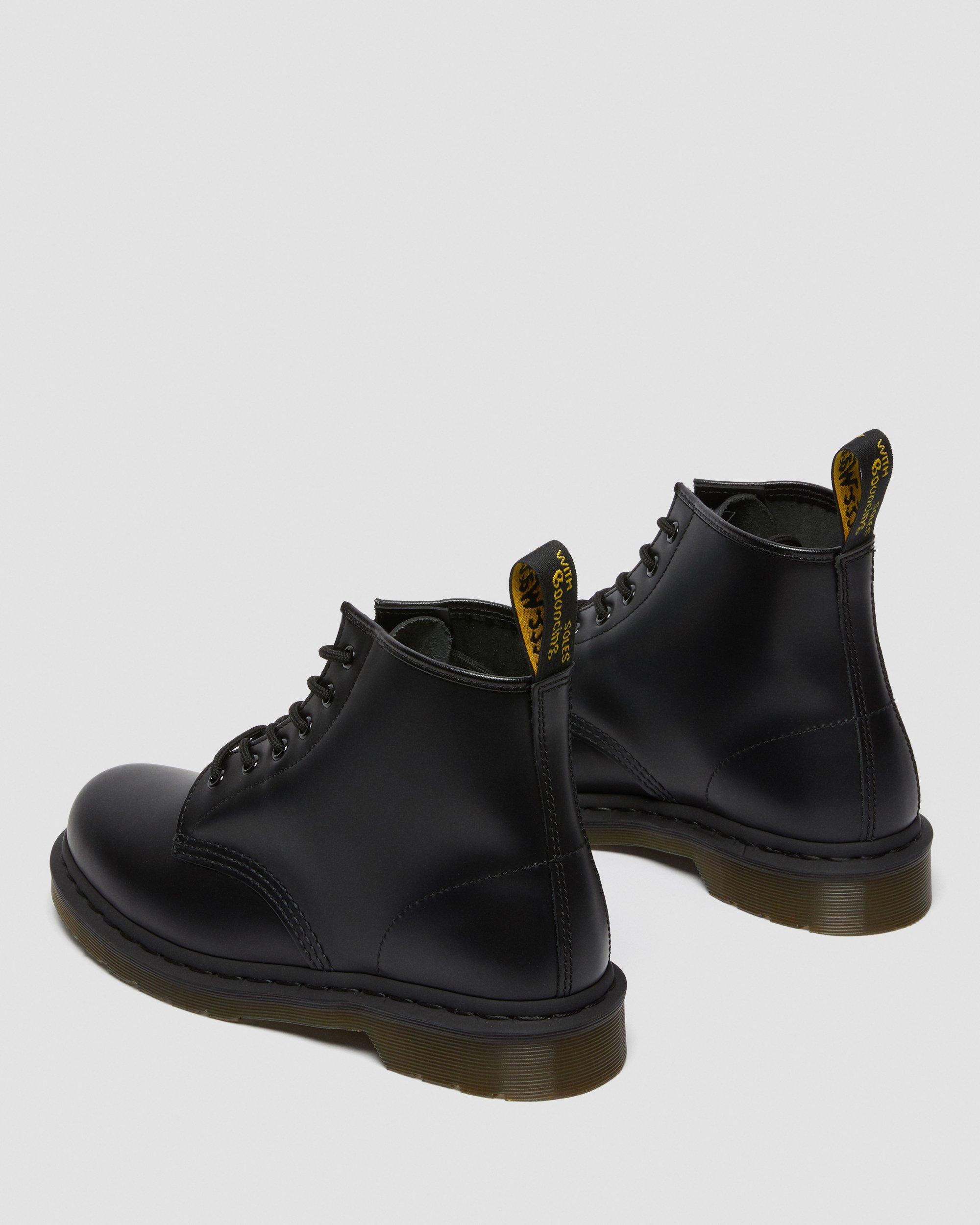 101 SMOOTH LEATHER ANKLE BOOTS | Dr. Martens