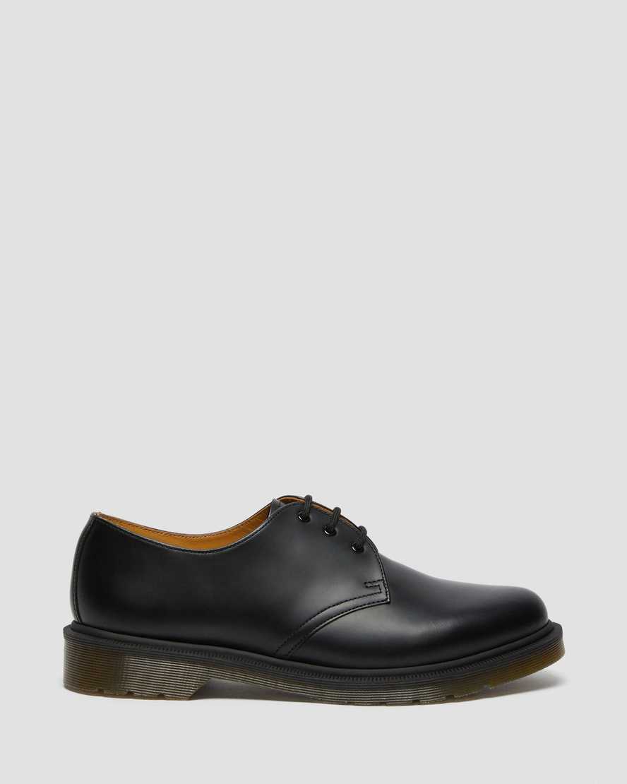 https://i1.adis.ws/i/drmartens/10078001.88.jpg?$large$1461 NARROW FIT SMOOTH | Dr Martens