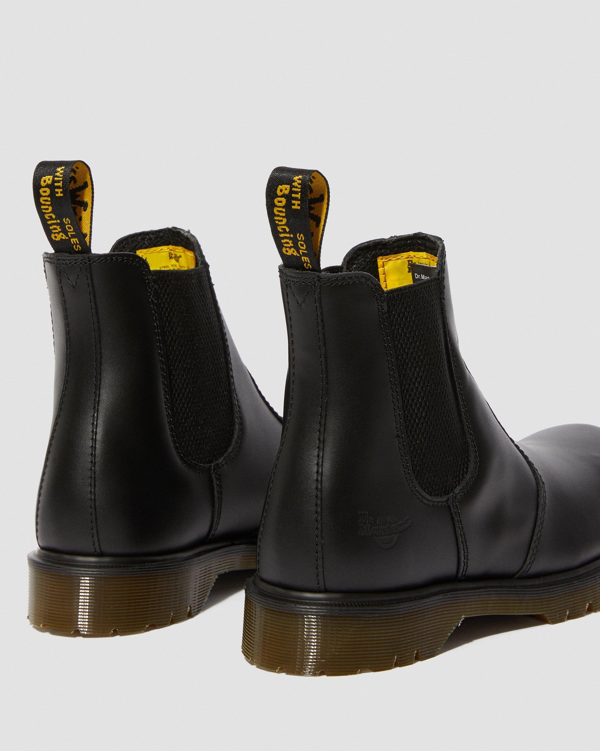 ICON 2228 PW PULL ON Dr. Martens