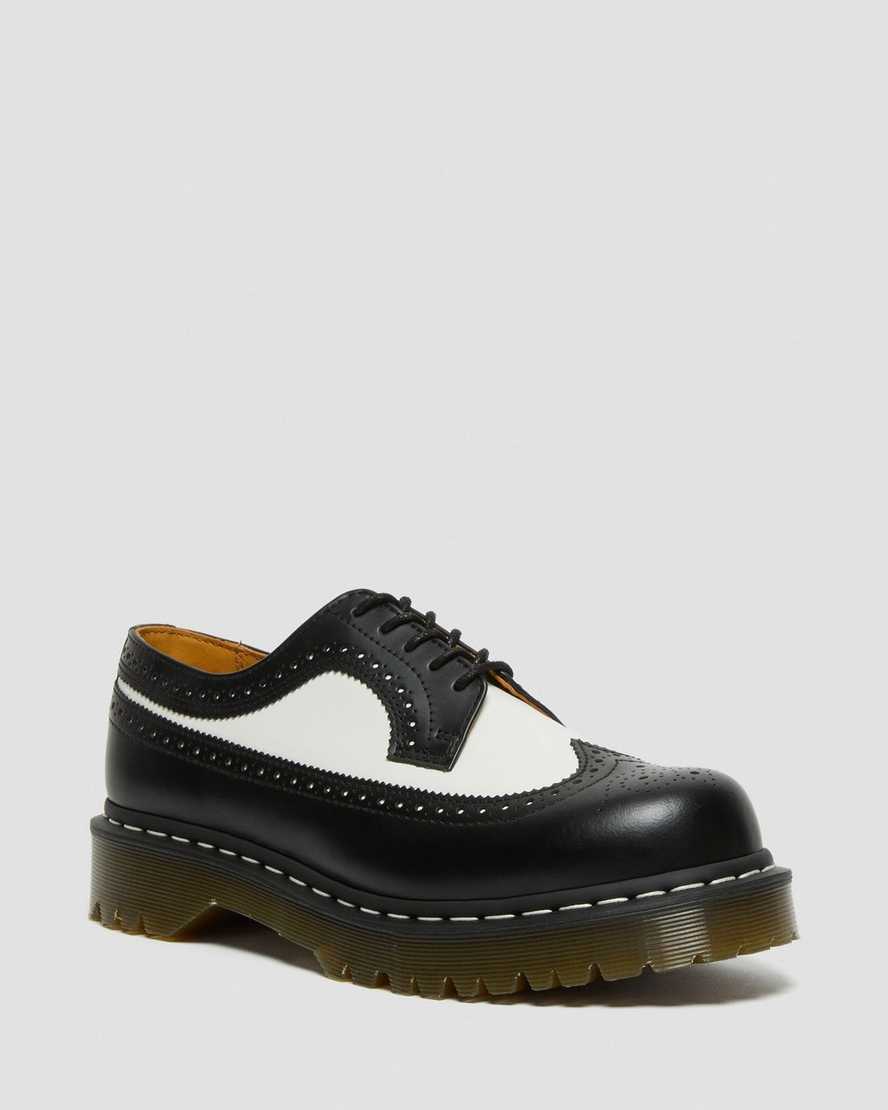 https://i1.adis.ws/i/drmartens/10458001.88.jpg?$large$3989 Bex Smooth Leather Brogue Shoes | Dr Martens