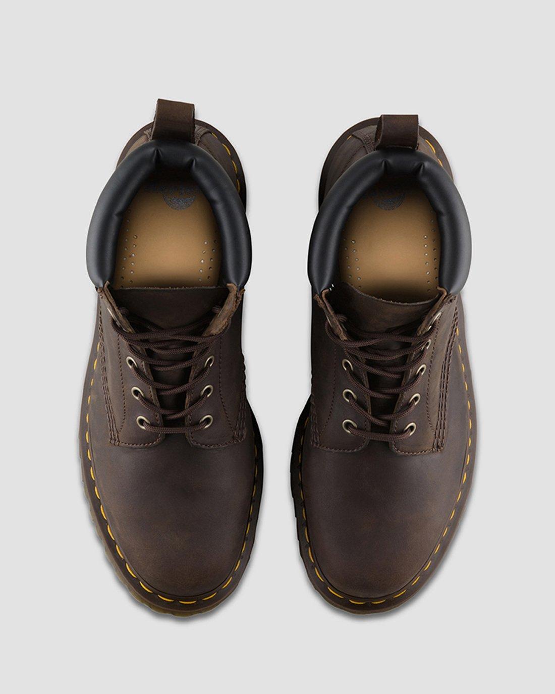 939 CRAZY HORSE LEATHER BOOTS in DARK BROWN | Dr. Martens™ display picture 2