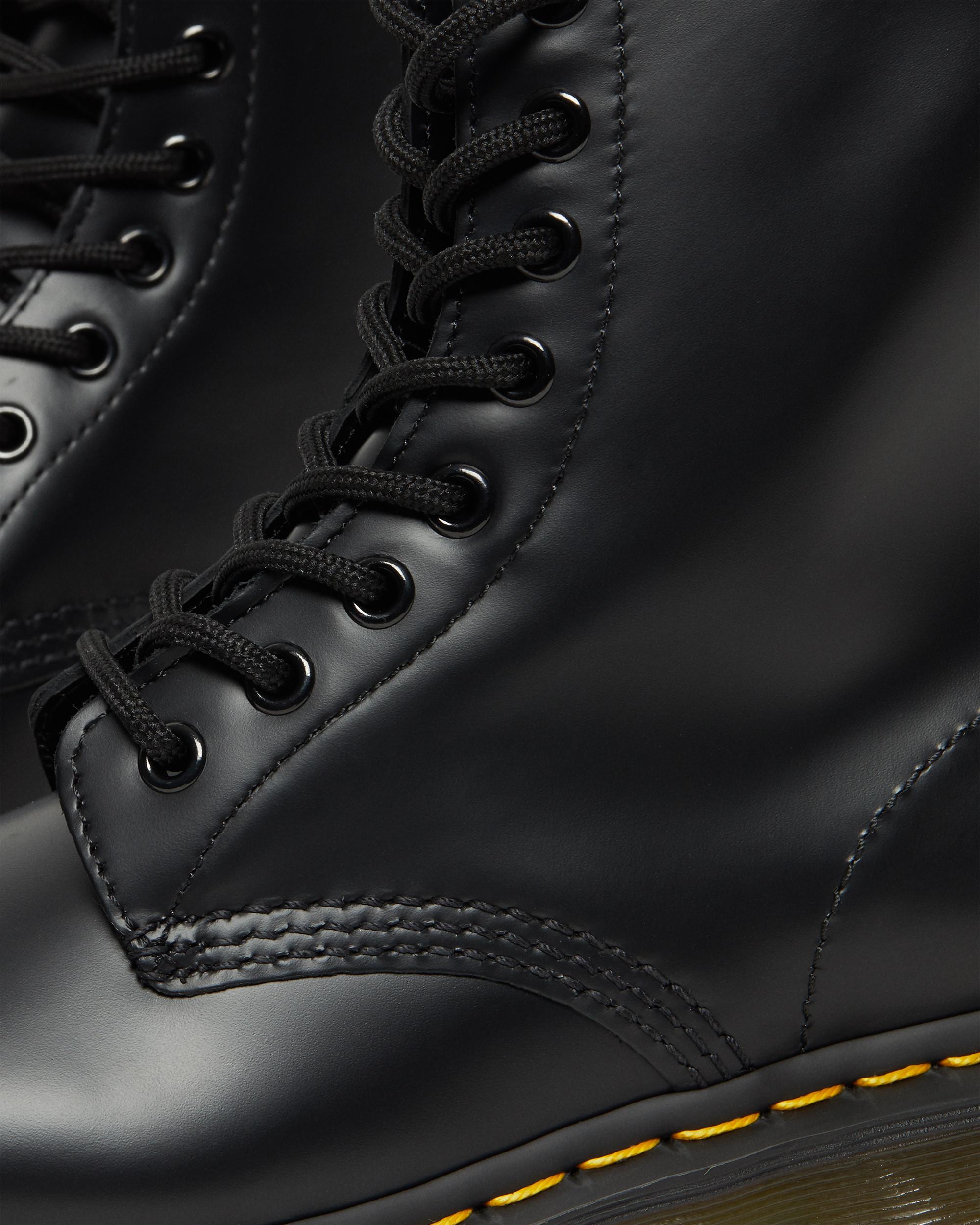 1460 Women s Smooth Leather Lace Up Boots in Black Dr. Martens