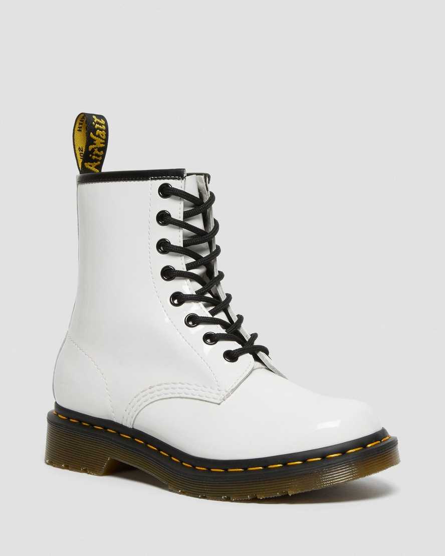 https://i1.adis.ws/i/drmartens/11821104.87.jpg?$large$1460 Women's Patent Leather Lace Up Boots Dr. Martens