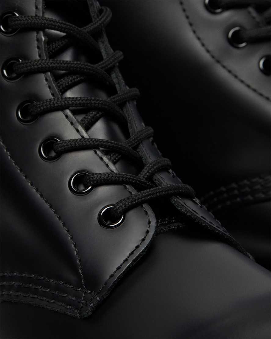 1460 Black Smooth Leather Lace Up Boots1460 snørestøvler i Smooth læder Dr. Martens
