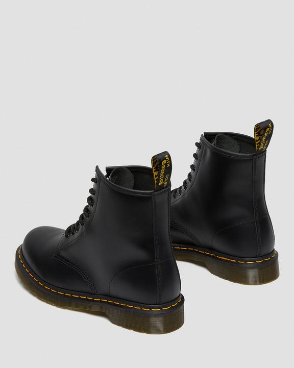 1460 Smooth Leather Lace Up Boots Black1460 Smooth Leather Lace Up Boots Dr. Martens