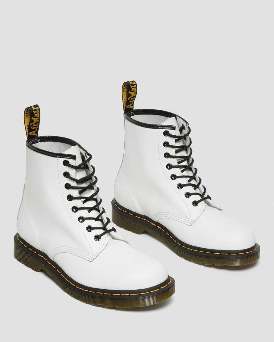 1460 Smooth Leather Lace Up Boots White1460 Smooth Leather Lace Up -maiharit Dr. Martens