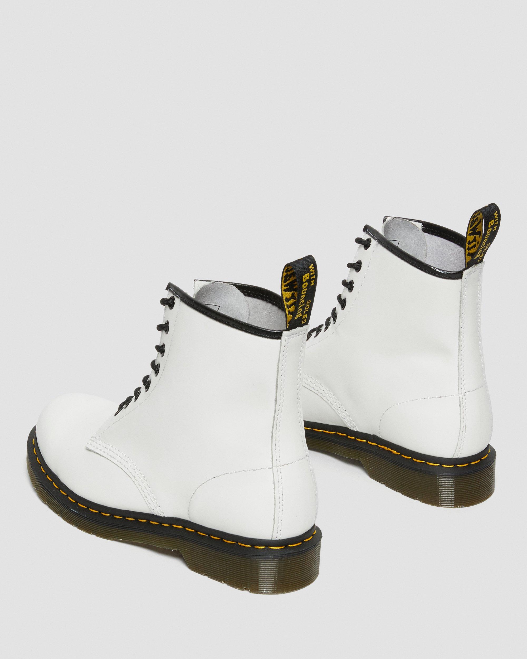 Boots 1460 en cuir Smooth à lacets in Blanc