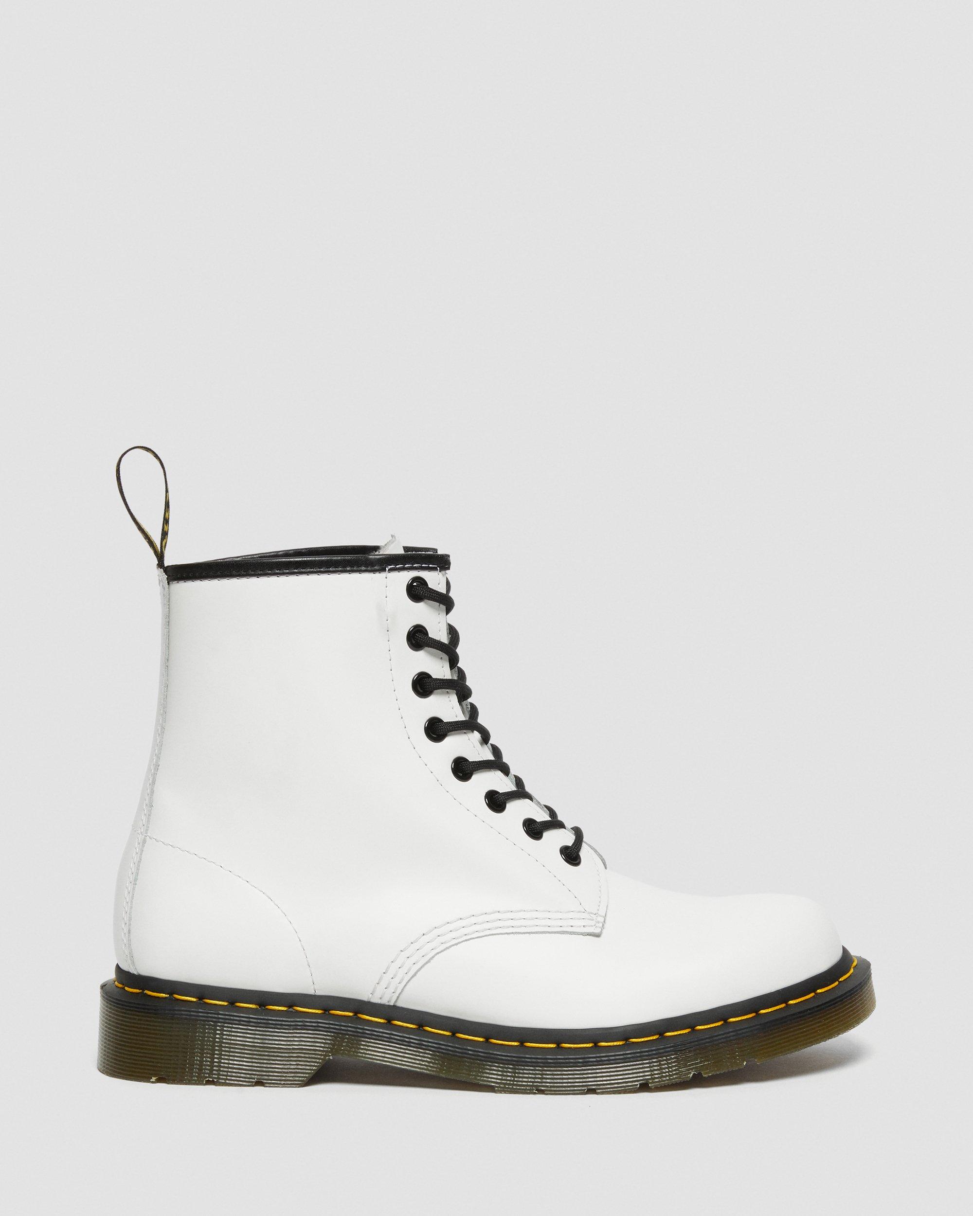 ル*ニ様 SALE!! 状態の良いDr. Martens 1460 Whiteで 1460 Smooth Leather Lace Up Boots in WHITE | Dr. Martens™