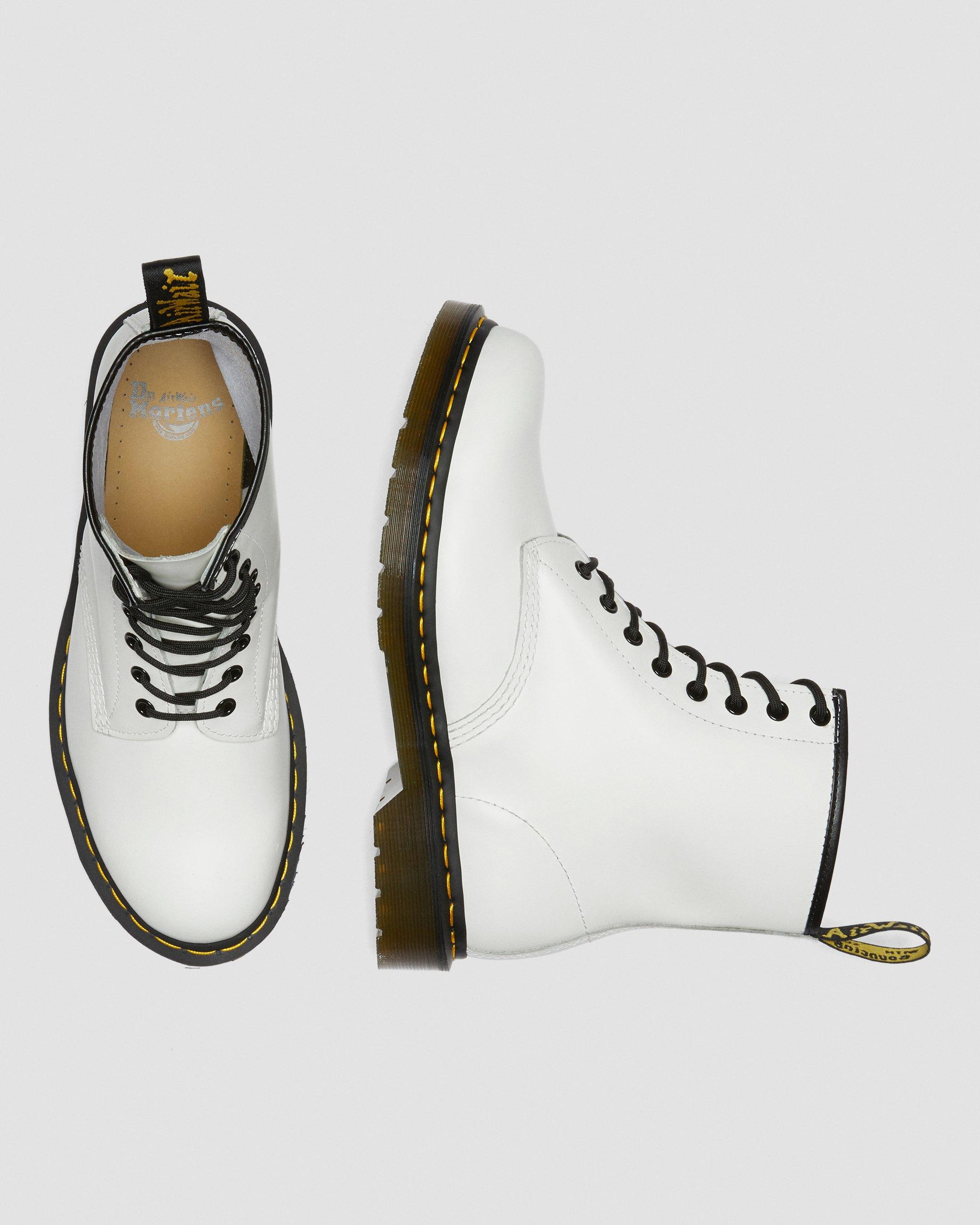 1460 Smooth Leather Lace Up Boots, White | Dr. Martens