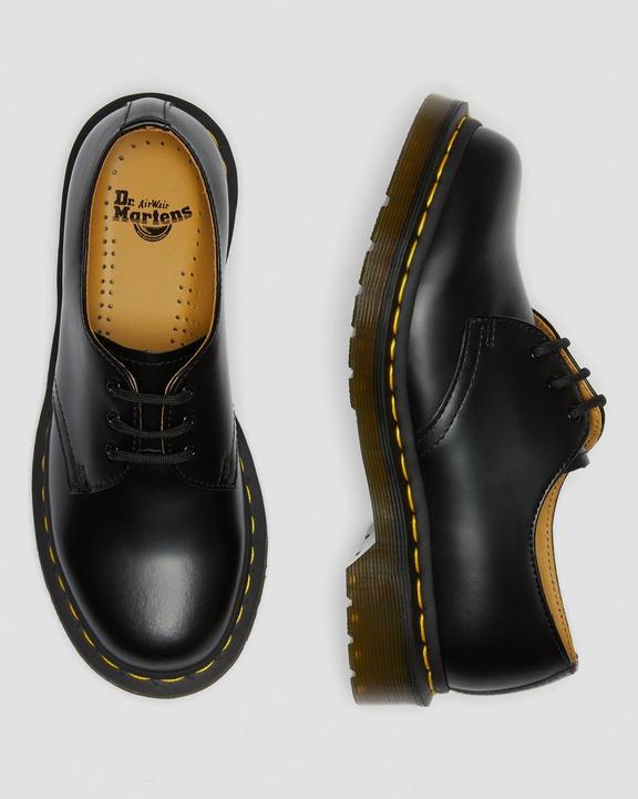 1461 Women's Smooth Leather Oxford Shoes in Black | Dr. Martens 1461 Women's Smooth Leather Oxford Shoes in Black | Dr. Martens