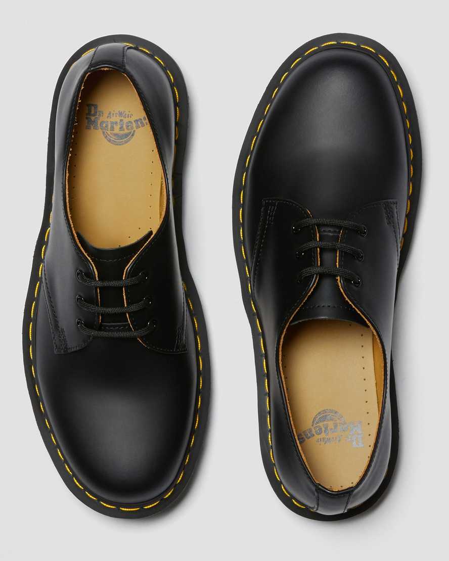 Zapatos 1461 de piel Smooth en negroZapatos 1461 de piel Smooth Dr. Martens