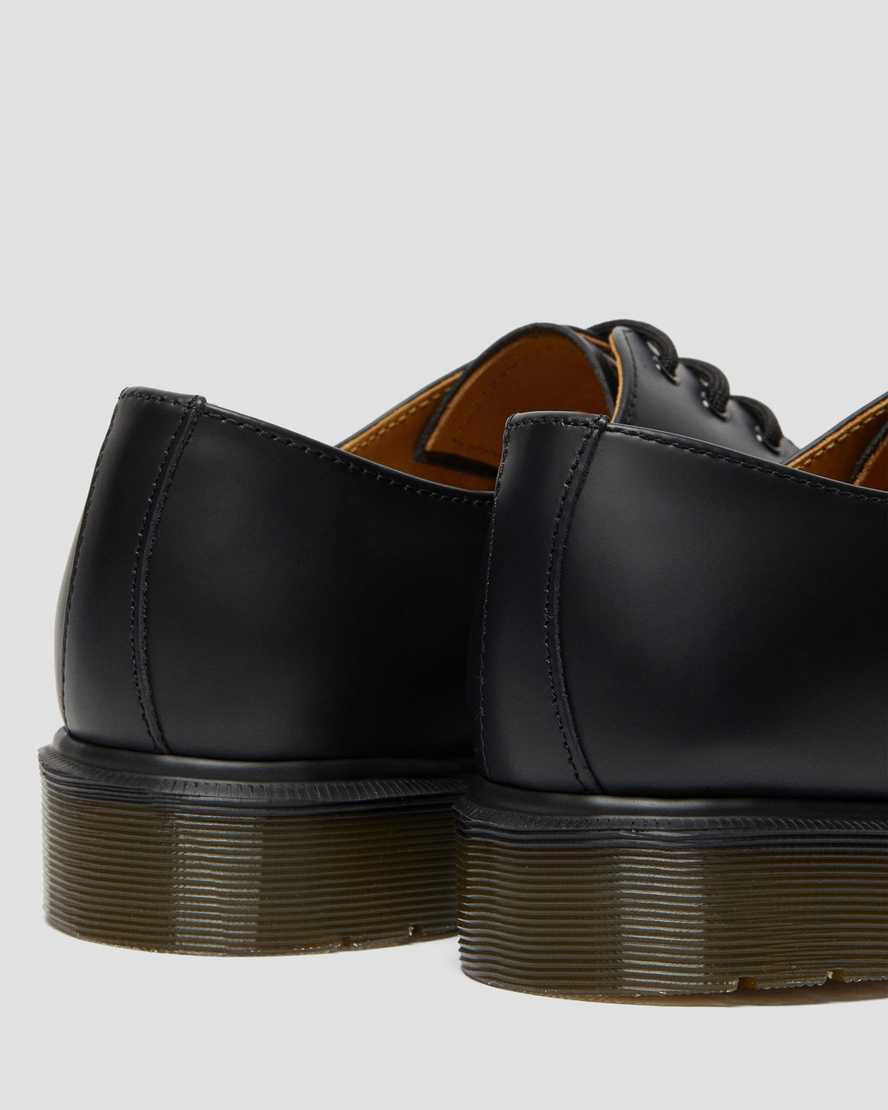 https://i1.adis.ws/i/drmartens/11839002.88.jpg?$large$Zapatos 1461 en piel Smooth sin pespunte | Dr Martens