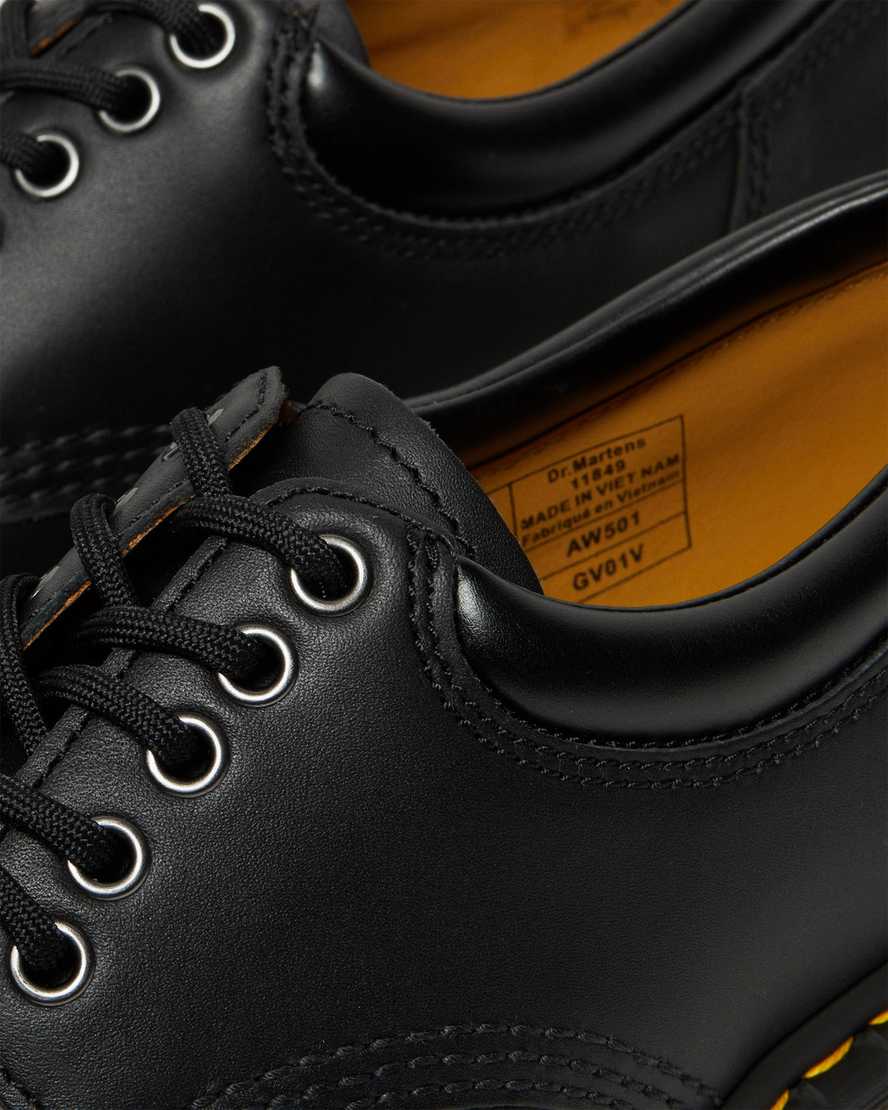 8053 NAPPA PADDED COLLAR SHOES | Dr Martens