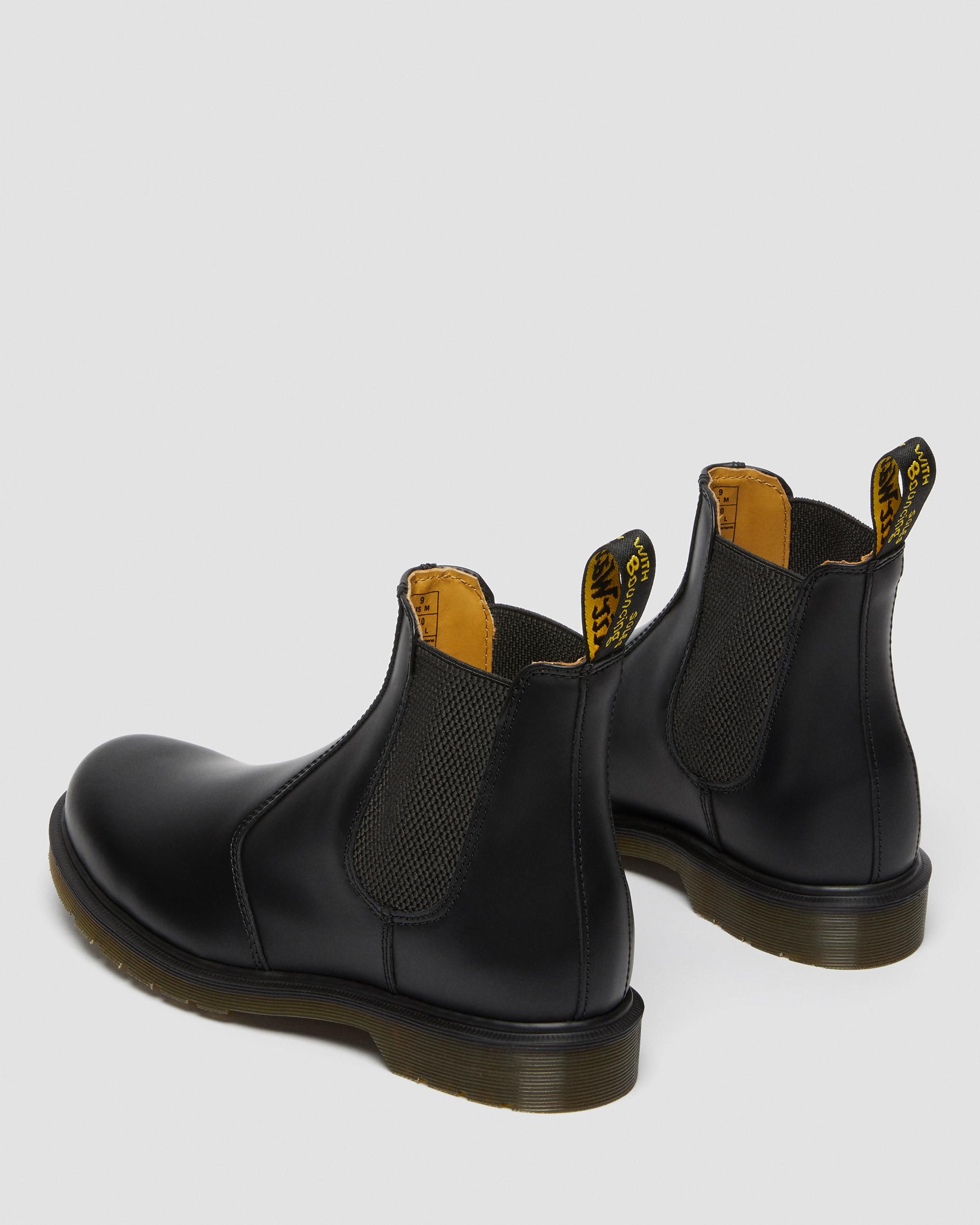 2976 Smooth Leather Chelsea Boots | Dr. Martens ReWair