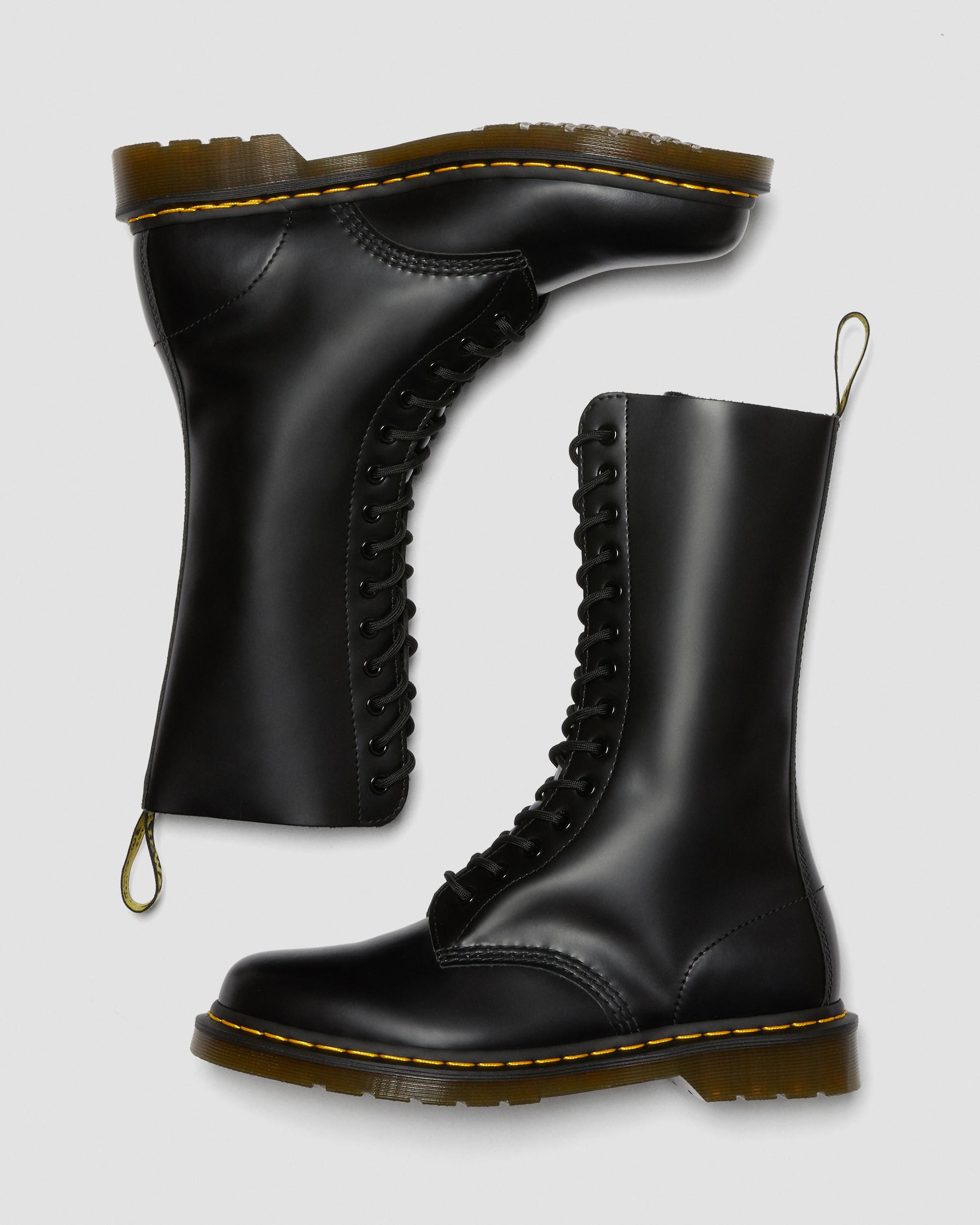 1914 Smooth Leather Tall Boots, Black | Dr. Martens