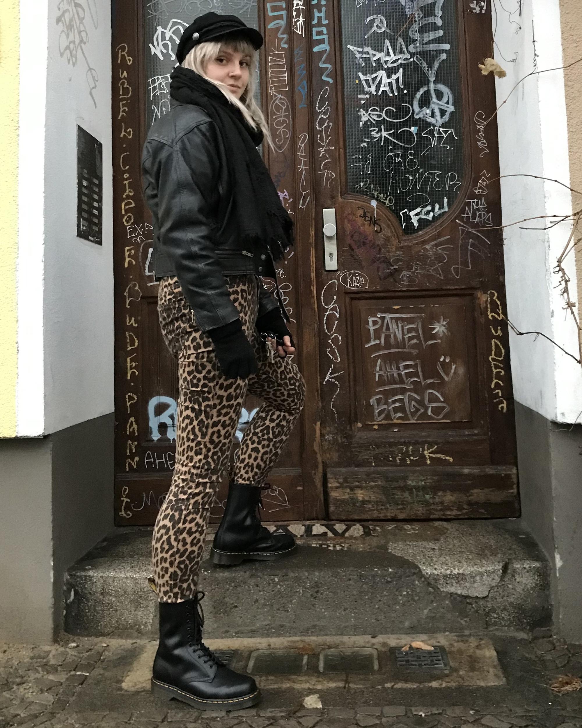 1490 Smooth Leather Mid Calf Boots | Dr. Martens ReWair
