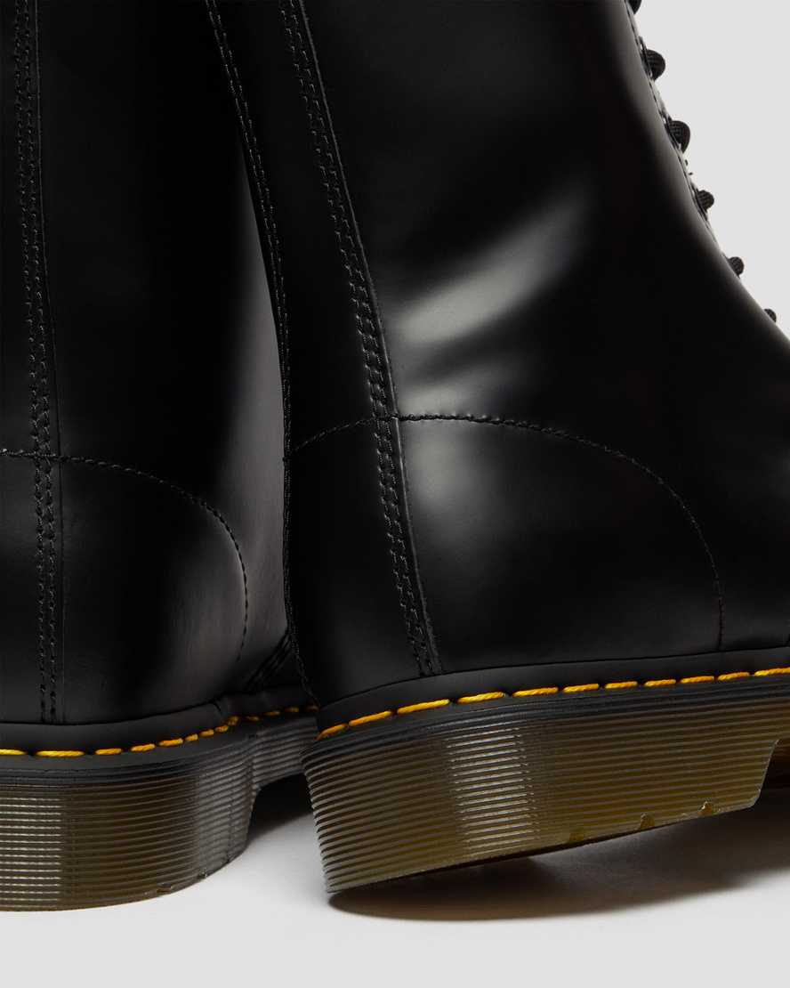 https://i1.adis.ws/i/drmartens/11857001.90.jpg?$large$1490 Smooth Leather High Lace Up Boots Dr. Martens