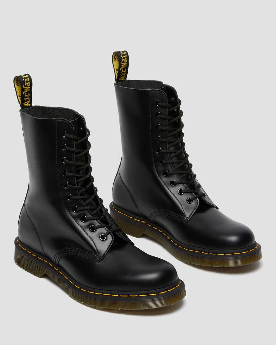 https://i1.adis.ws/i/drmartens/11857001.90.jpg?$large$1490 SMOOTH LEATHER HIGH BOOTS Dr. Martens