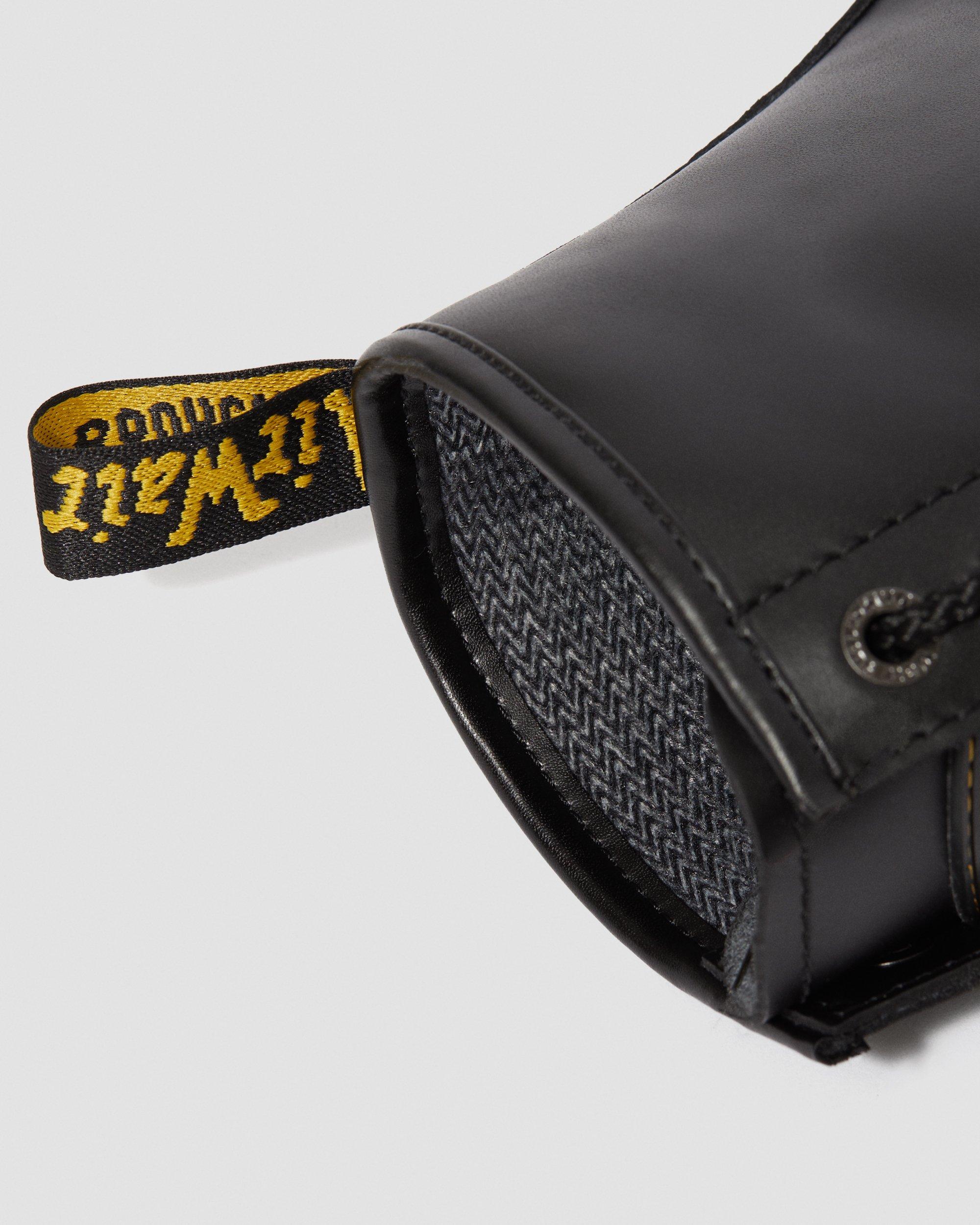 Icon 7B10 Ssf 7-Eye in BLACK | Dr. Martens™