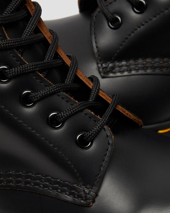 1460 Vintage Made in England Lace Up Boots in Black | Dr 1460 Vintage Made in England Lace Up Boots in Black | Dr
