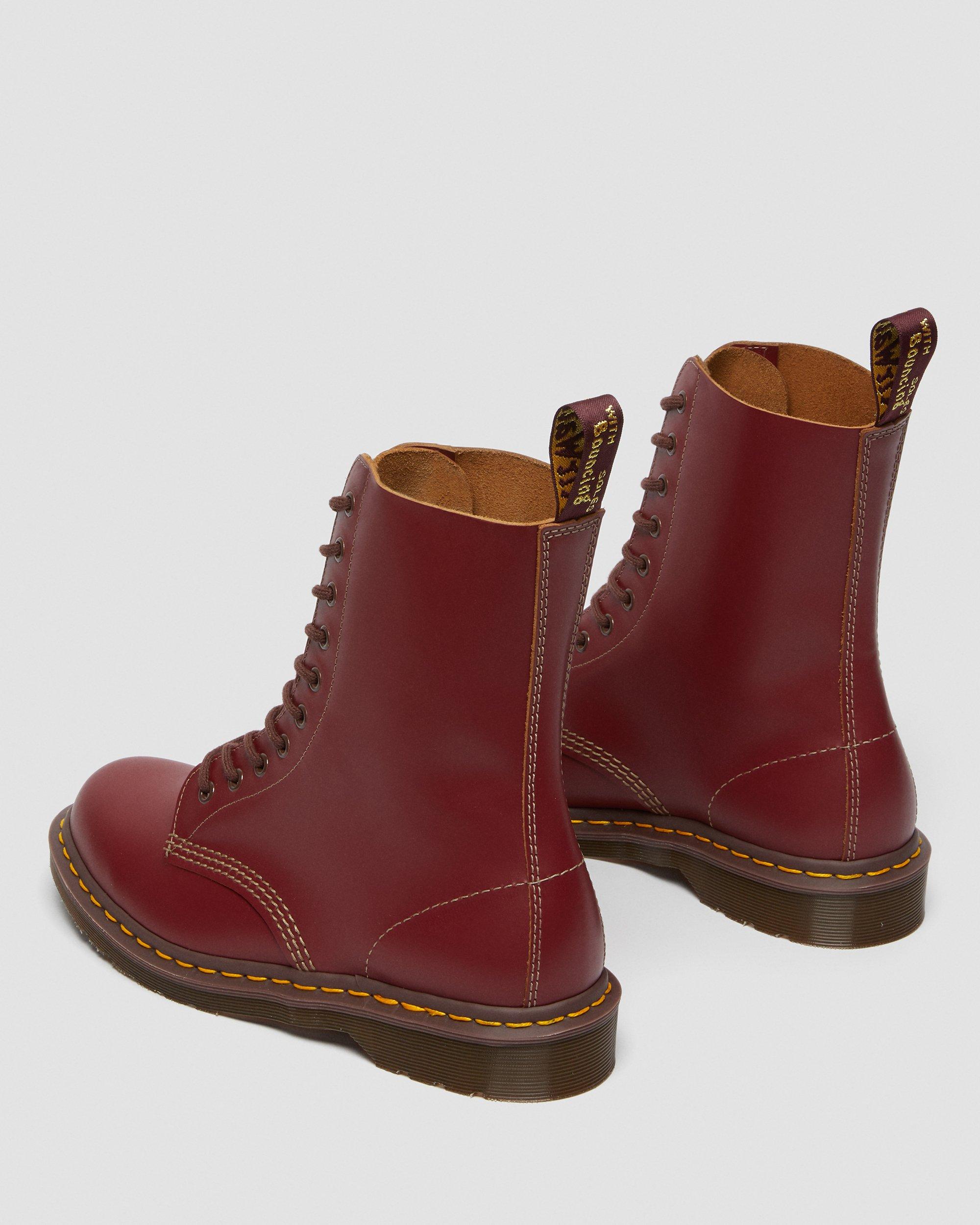 VINTAGE 1490 HIGH BOOTS in Red