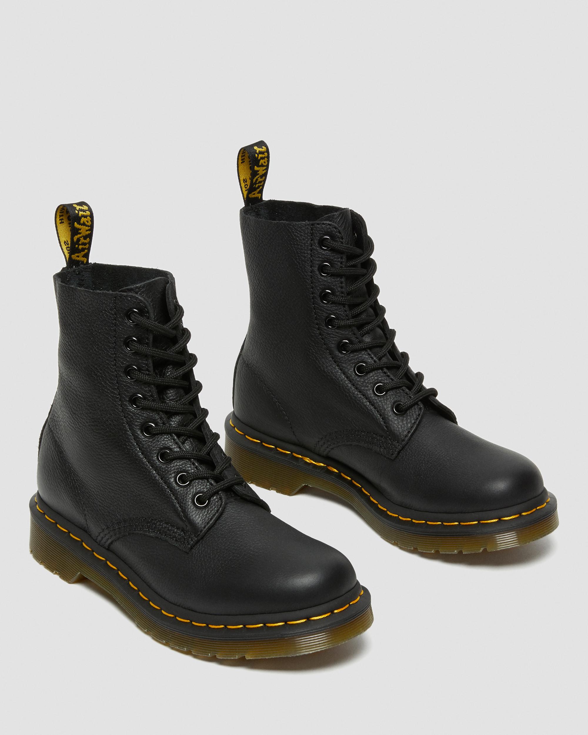 1460 Women's Pascal Virginia Leather Boots in Black | Dr. Martens