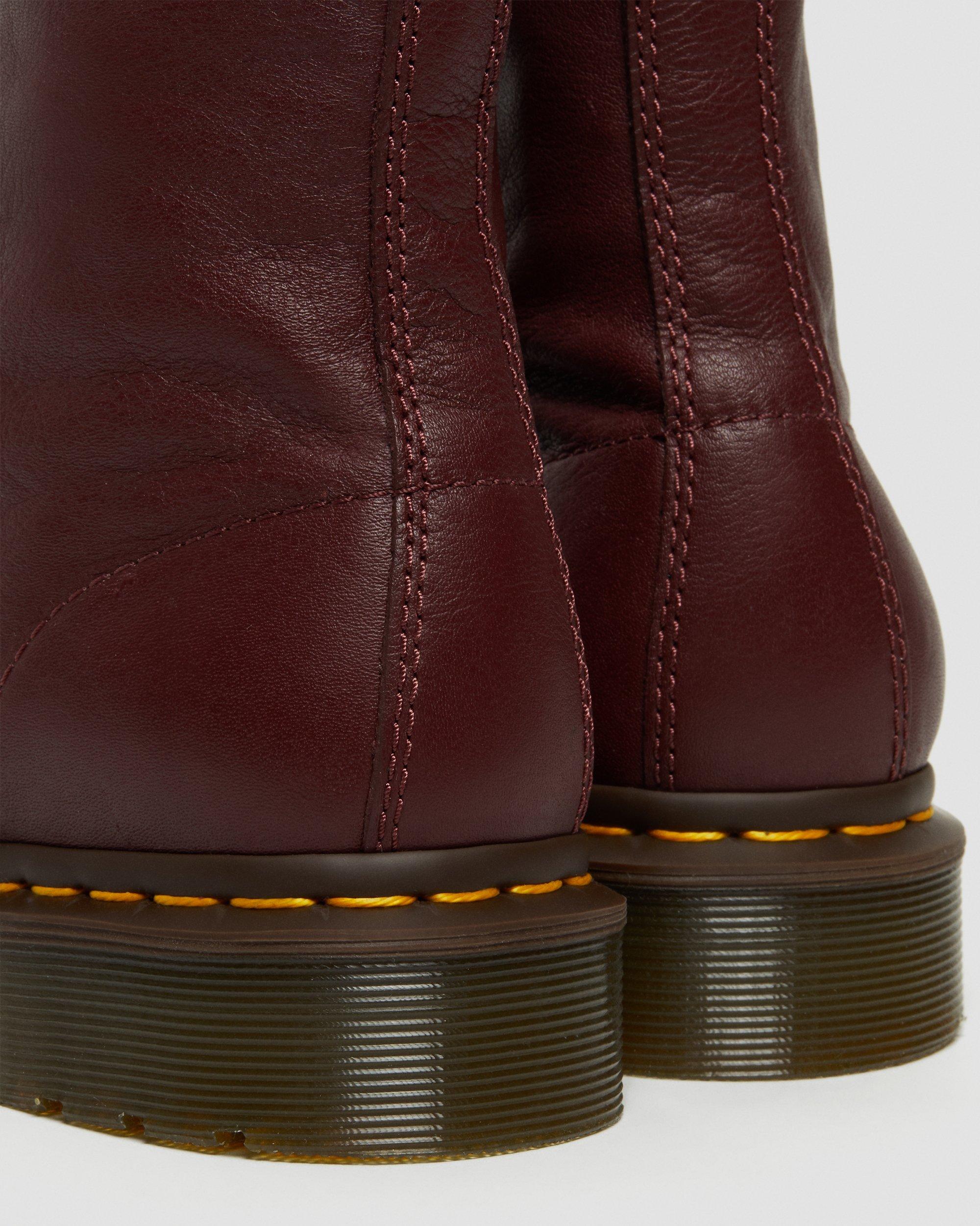 1460 Women's Pascal Virginia Leather Boots | Dr. Martens