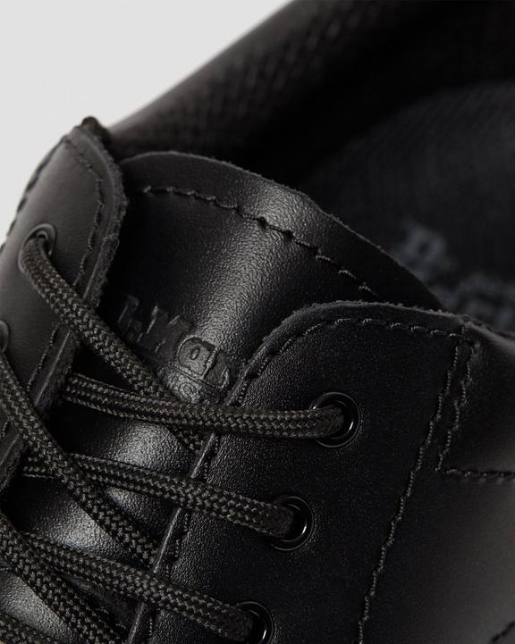 2216 Plain Welt Shoes in Black | Dr. Martens