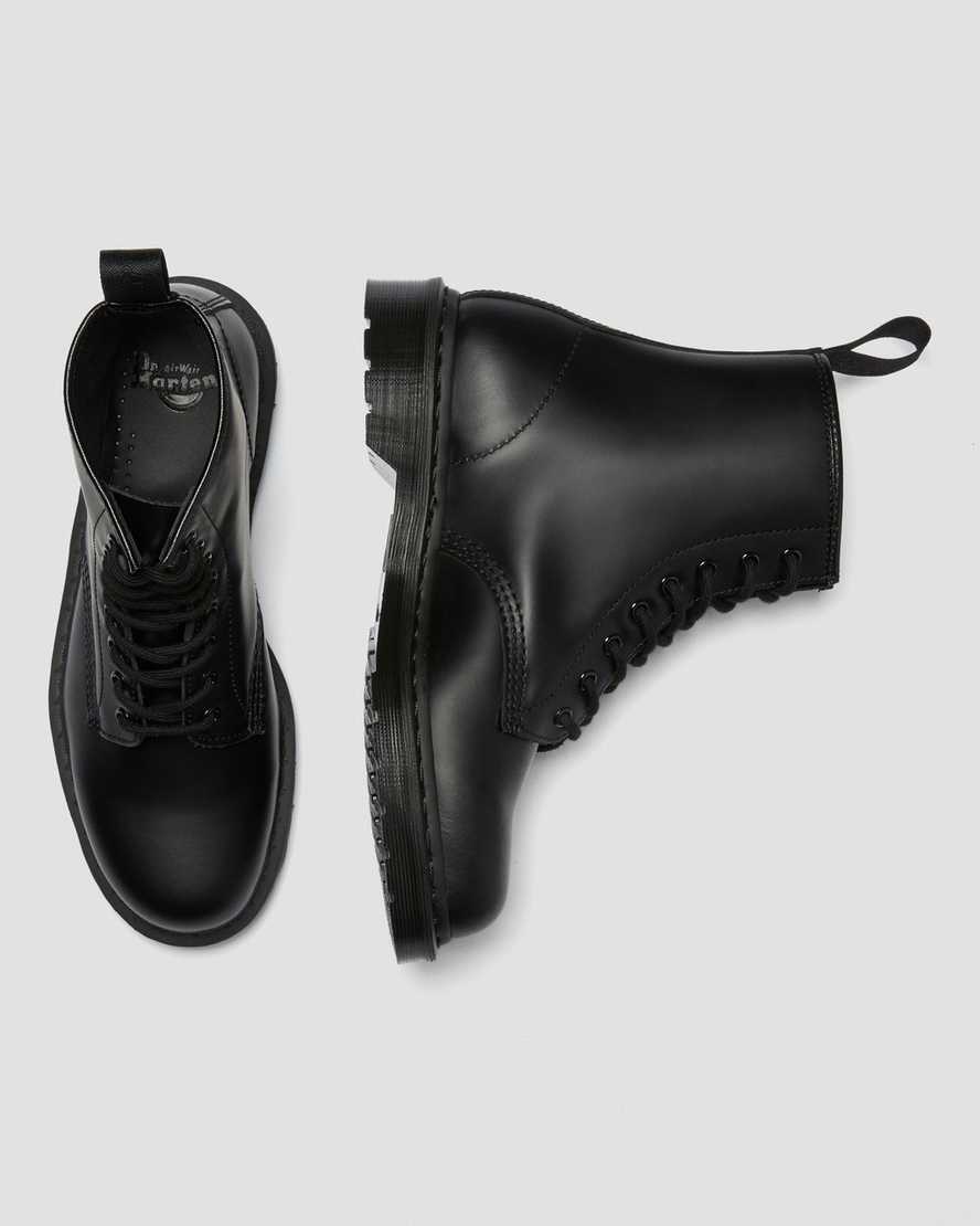 1460 Mono Black Smooth Leather Ankle Boots1460 MONO SMOOTH LEATHER ANKLE BOOTS Dr. Martens
