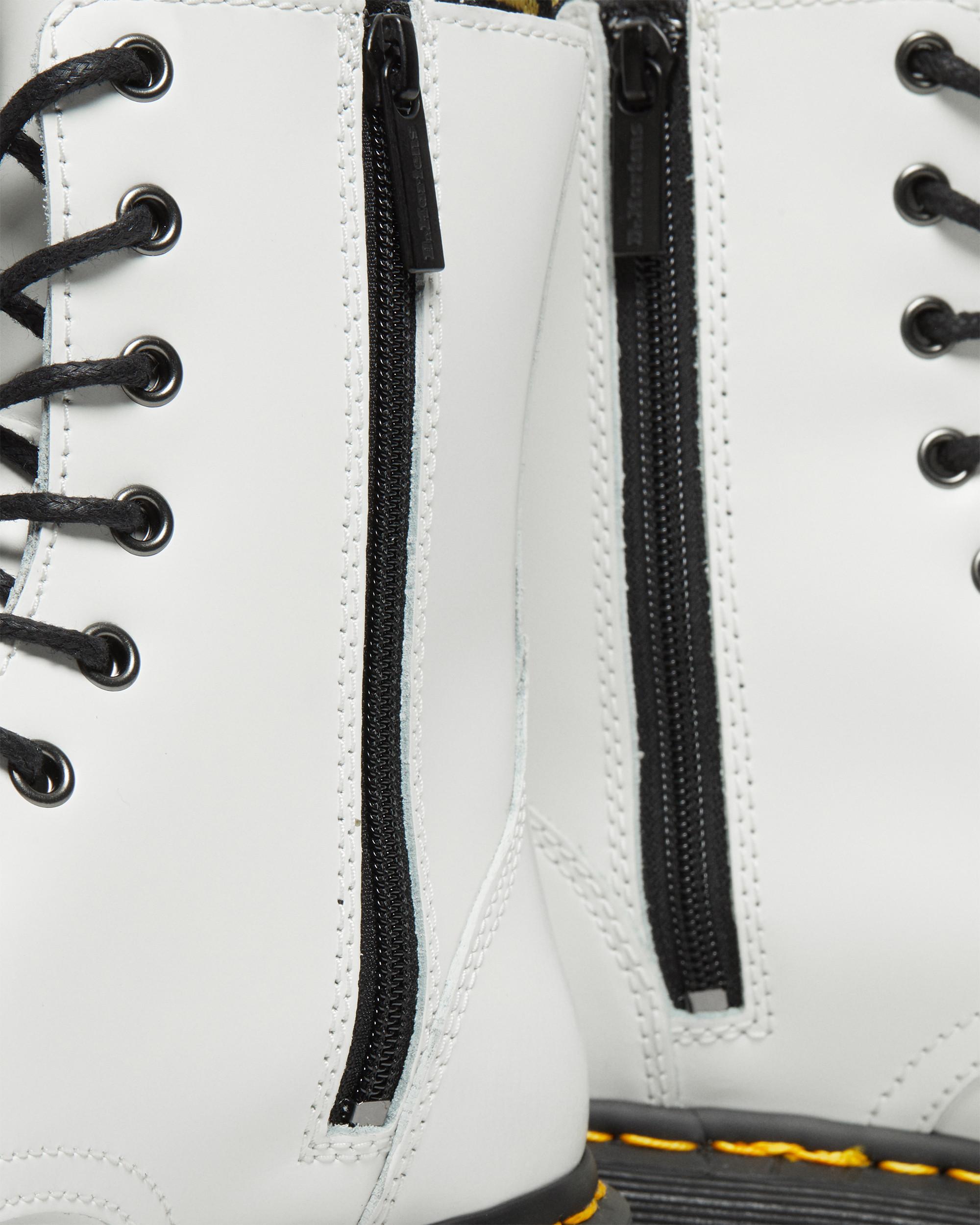 Jadon Boot Smooth Leather Platforms in White | Dr. Martens