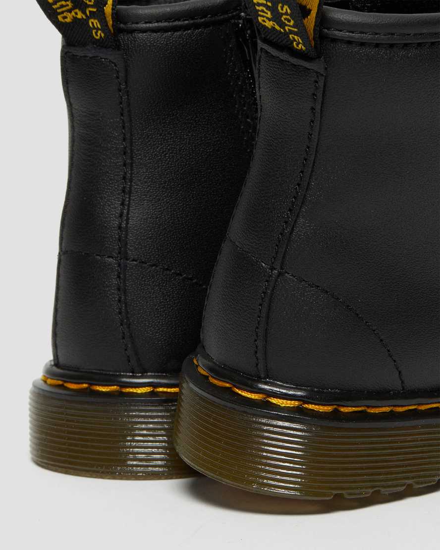 Småbørn 1460-snørestøvler i Softy T-læder i sortSmåbørn 1460-snørestøvler i Softy T-læder Dr. Martens