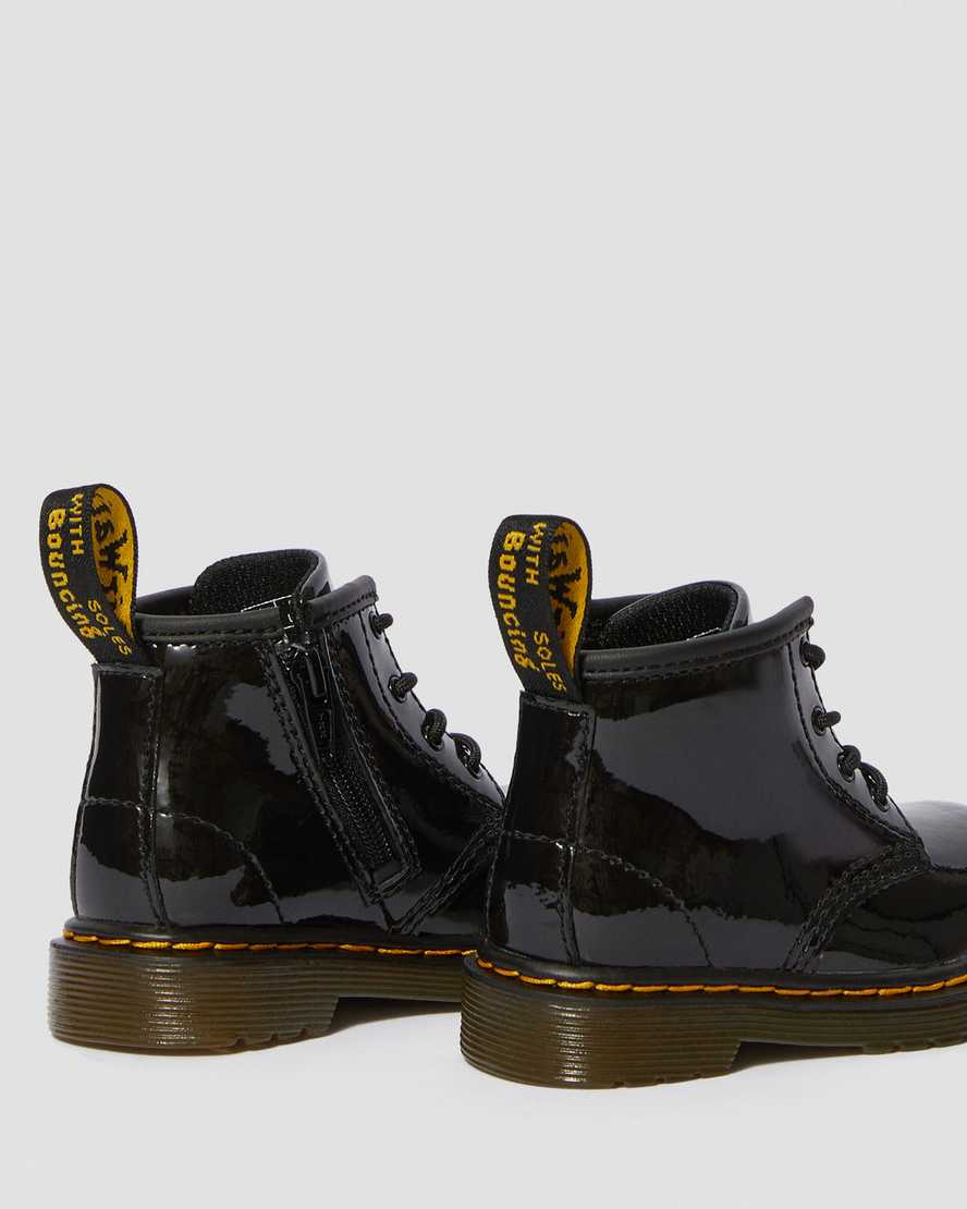 https://i1.adis.ws/i/drmartens/15933002.87.jpg?$large$Infant 1460 Patent Leather Lace Up Boots | Dr Martens