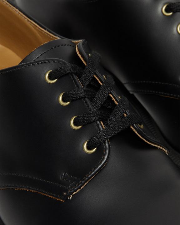 Smiths Vintage Smooth Leather Dress Shoes in Black | Dr. Martens Smiths Vintage Smooth Leather Dress Shoes in Black | Dr. Martens