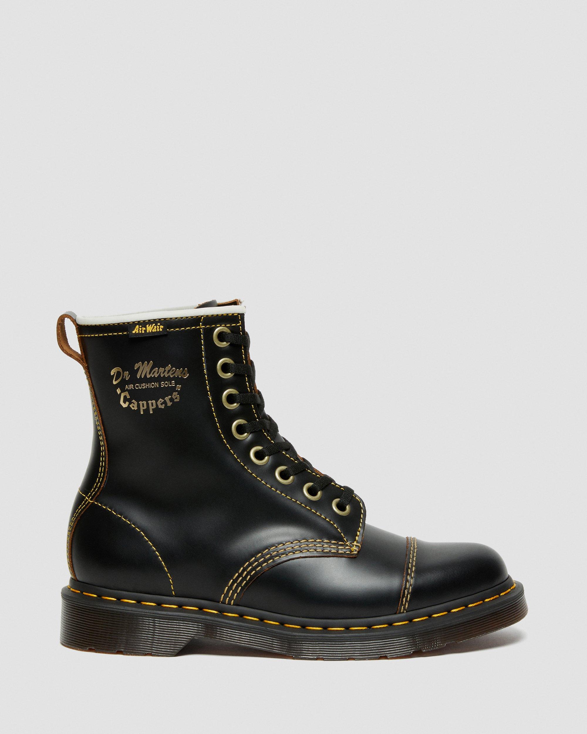 Dr. Martens Cappers 8ホール ブーツ Capper Vintage Smooth Leather Boots in BLACK | Dr. Martens™