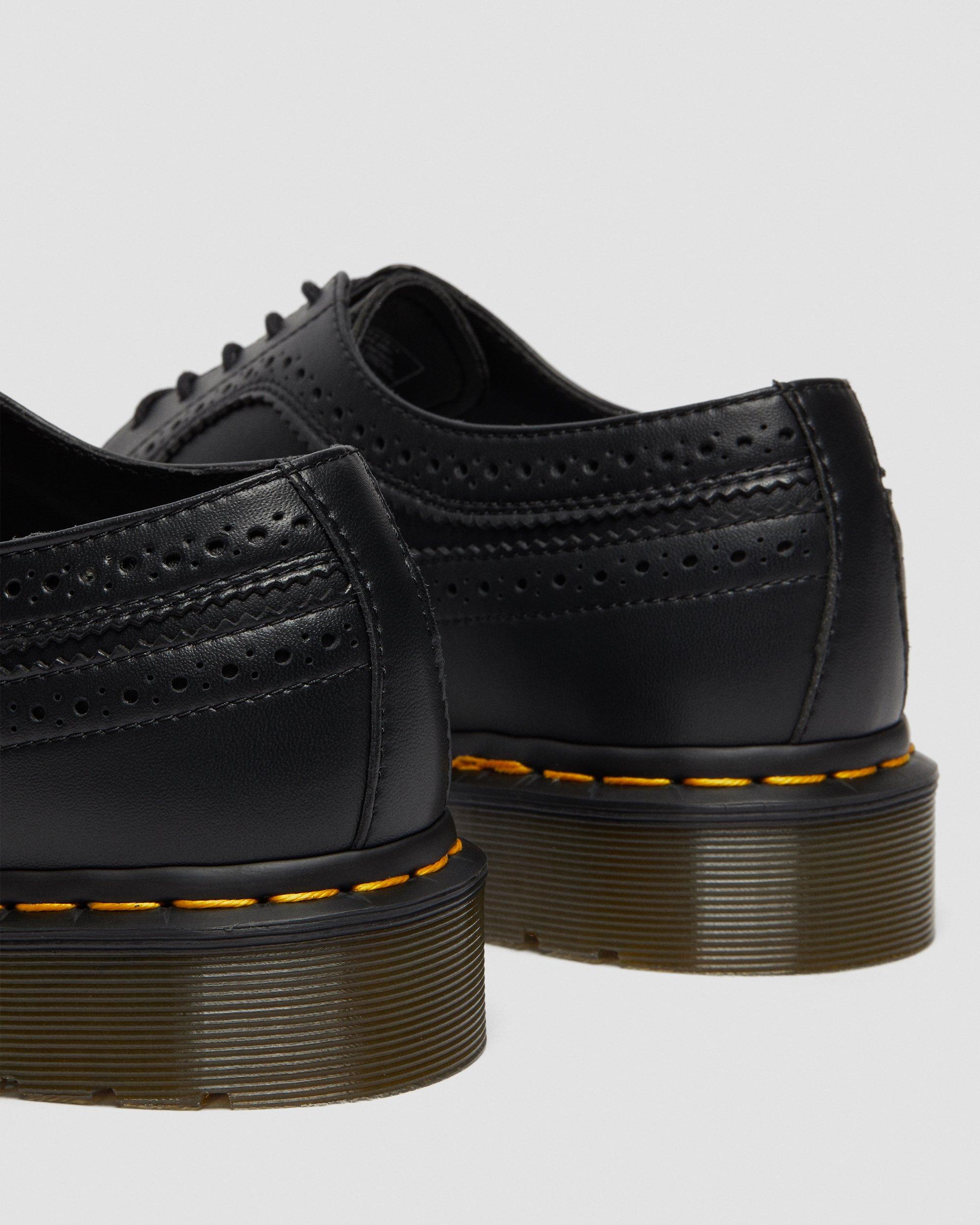 Vegan 3989 in BLACK | Dr. Martens™
