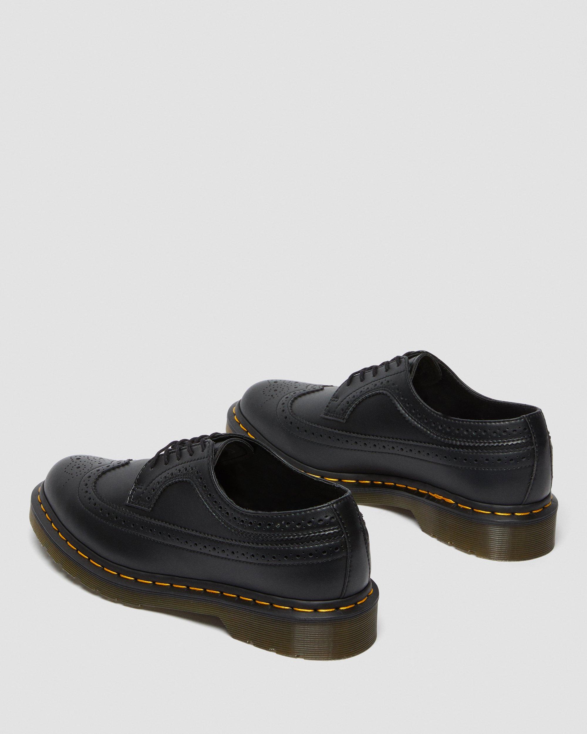 VEGAN 3989 BROGUE SHOES in BLACK | Dr. Martens™