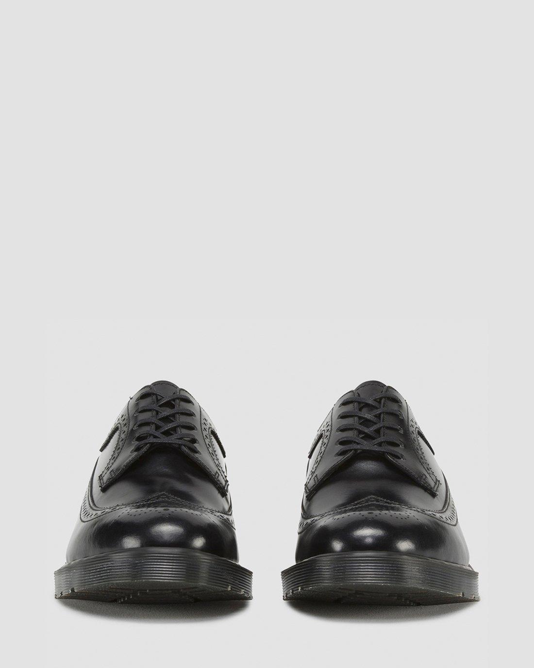 3989 Boanil Brush in BLACK | Dr. Martens™